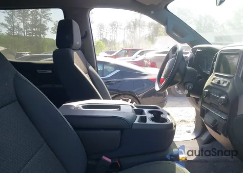 2019 Chevrolet Silverado 1500 Custom z USA, uszkodzony, nr VIN 3GCPWBEH7KG268677